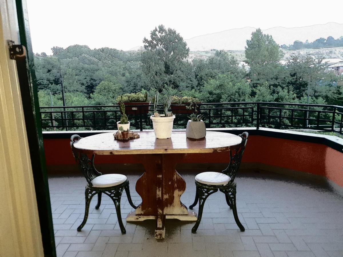 B&B Tre Passi Dalla Torre Montesarchio ภายนอก รูปภาพ