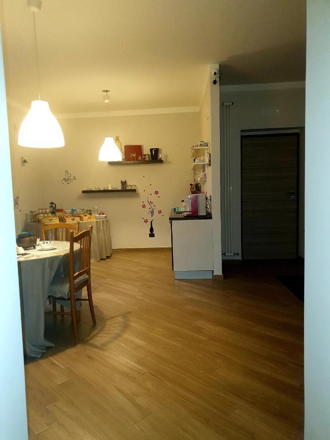 B&B Tre Passi Dalla Torre Montesarchio ภายนอก รูปภาพ