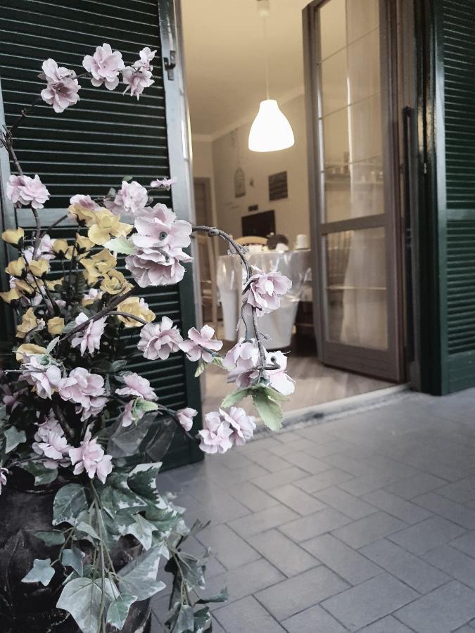 B&B Tre Passi Dalla Torre Montesarchio ภายนอก รูปภาพ