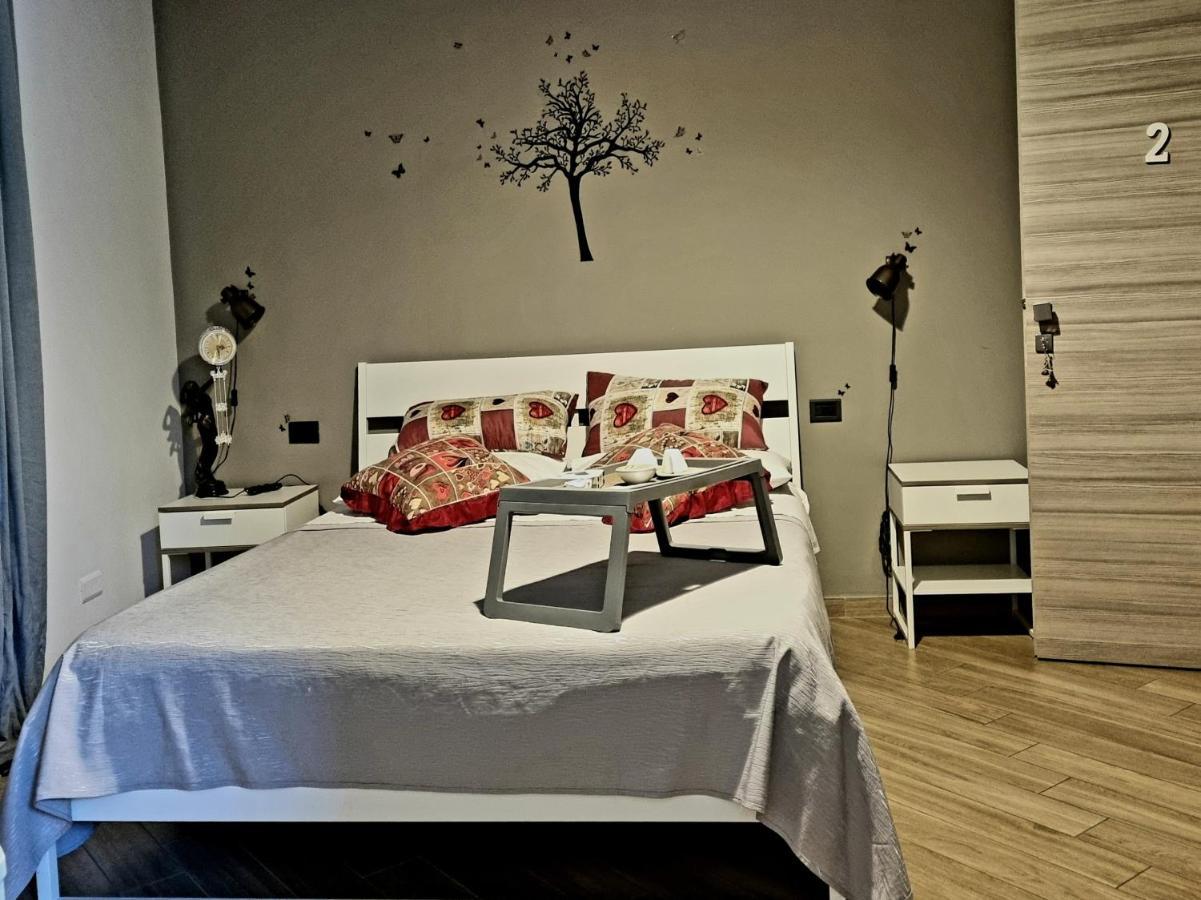 B&B Tre Passi Dalla Torre Montesarchio ภายนอก รูปภาพ