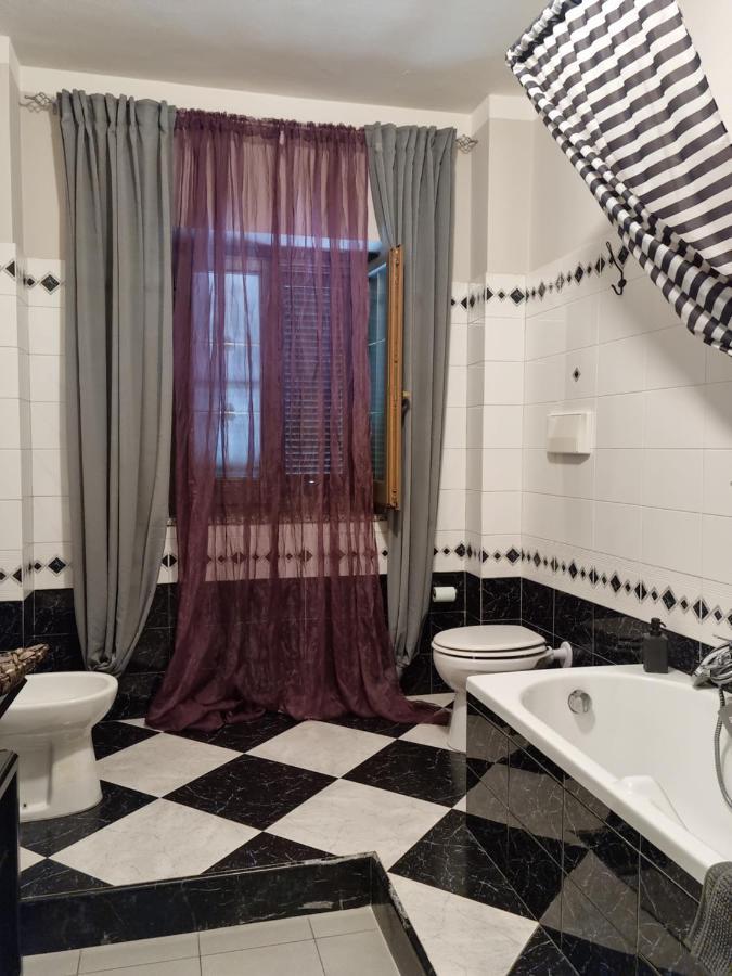 B&B Tre Passi Dalla Torre Montesarchio ภายนอก รูปภาพ