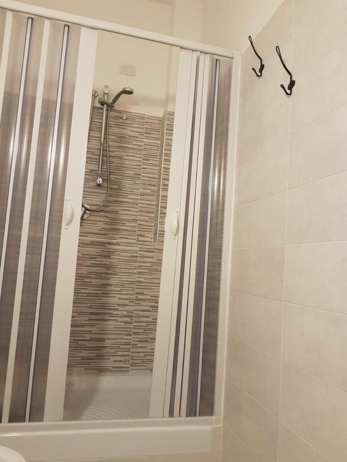 B&B Tre Passi Dalla Torre Montesarchio ภายนอก รูปภาพ