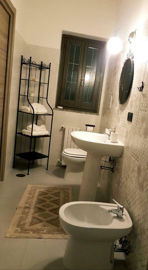B&B Tre Passi Dalla Torre Montesarchio ภายนอก รูปภาพ