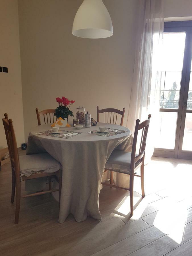 B&B Tre Passi Dalla Torre Montesarchio ภายนอก รูปภาพ